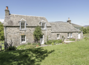 Balmeanoch - A cosy cottage on the outskirts of Lochearnhead in the Loch Lomond and The Trossachs National Park.